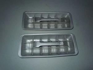 Vintage Coldspot Aluminum Ice Cube Tray Set of Two . 18 cube Trays. - Picture 1 of 6