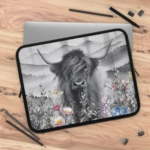 Funda para portátil Highland Cow Art, 5 tamaños disponibles Wildflower Field - Imagen 1 de 13