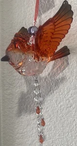 NUEVO - Figura de pájaro cardenal multicolor colgante acrílico con cuentas - 5”H - Imagen 1 de 7