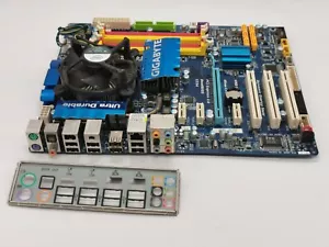 Scheda madre Gigabyte GA-EP45T-UD3P ATX con Intel Core Quad Q6600 LGA775 DDR2 - Foto 1 di 11