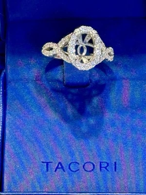 Stunning TACORI 18k White Gold Petite Crescent Engagement Ring - Image 1 of 4