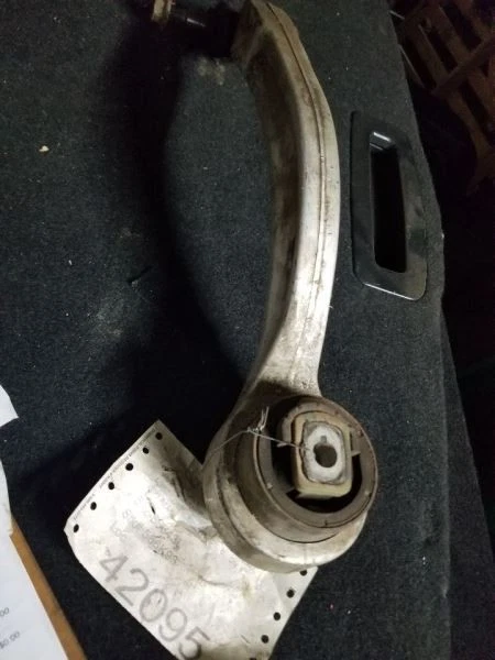 Brazo de control inferior del conductor delantero convertible trasero para 96-06 AUDI A4 39189 Foto 1 de 1