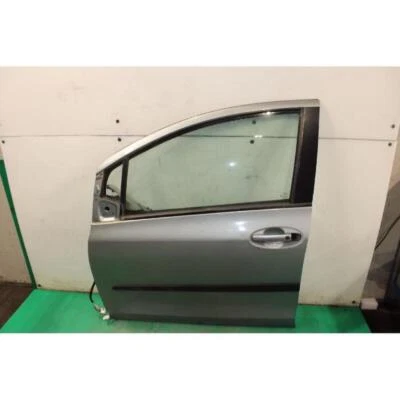 TÜR VORNE LINKS FÜR TOYOTA YARIS (05-08) (08-11) 1.3 16V BER. 5P/B/1296CC 2005 - Изображение 1 из 4