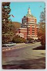 c1960er Jahre Homestead Resort Tower Street View heiße Quellen West Virginia WV Postkarte