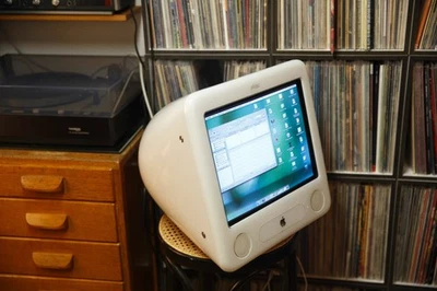 Apple eMAC G4 - Funktionsfähig - Bild 1 von 4