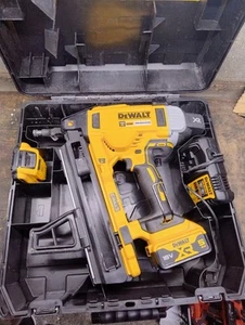 Dewalt Dcn890 Sparachiodi A Batteria - Foto 1 di 1