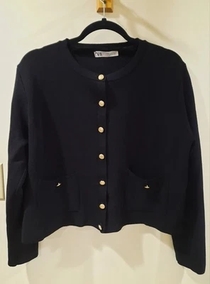 NUEVO Suéter Zara Raro Negro Con Bolsillos Botones Dorados Talla X-grande Aspecto Vintage  Foto 1 de 4