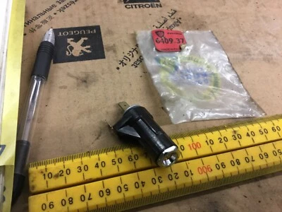 Подлинный винтажный янтарный выключатель предупреждающей лампы Peugeot 204 304 404 504 640937 - Изображение 1 из 4