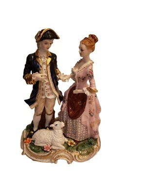 Exquisita estatuilla de porcelana de cortejo, estilo rococó, detalles intrincados 12" Foto 1 de 4