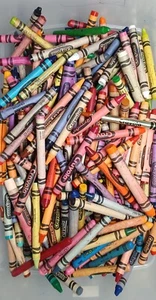 3 libras. Crayones Colores Mezclados Marcas Rotos Fusión Artes y Manualidades La mayoría son Crayola - Imagen 1 de 9