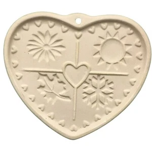 Pampered Chef SEASONS OF THE HEART Cookie Chocolate Mold 1997 Stoneware Bakewar - Picture 1 of 3