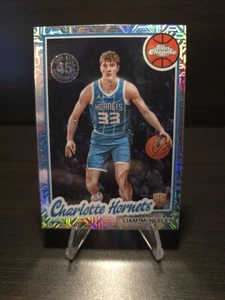 2025-26 Topps Baloncesto 45TH LIAM MCNEELEY Cromo Mojo RC #TC-LM Charlotte  - Imagen 1 de 2