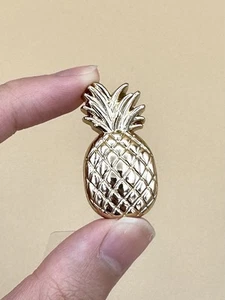 CROCS JIBBITZ Gold Pineapple - 100% Authentic - Rare SHOES CHARM - Picture 1 of 5