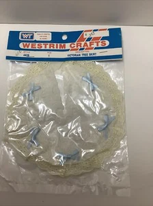 WESTRIM CRAFTS VICTORIAN TREE SKIRT-VINTAGE 1985-DOLLHOUSE-BLUE BOWS - Picture 1 of 4