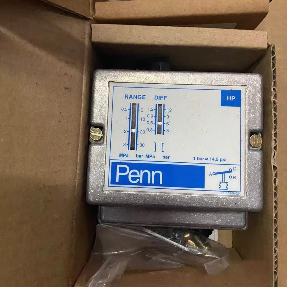 1PC Johnson Controls P77AAW-9300 pressure controller - Image 1 of 1