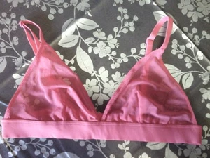 Primark Plunge Bra Reino Unido 14-16 euros 42-44 Estados Unidos 10-12 Italia 46-48 - Imagen 1 de 4