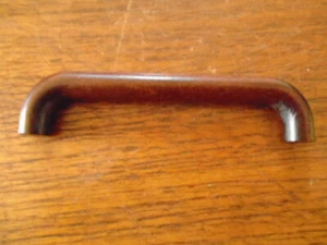 D pull handle mahogany round 112mm fix ctrs - Picture 1 of 3