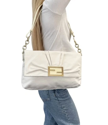 Bolso de Hombro FENDI Vintage FF Logo Mia Mamma Solapa Cuero Blanco Dorado Algodón Foto 1 de 4