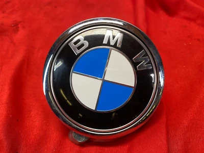 11-18 BMW F06 F12 F13 6 Series Rear Trunk Handle Opener Emblem Button RVC OEM✅ - Image 1 of 4