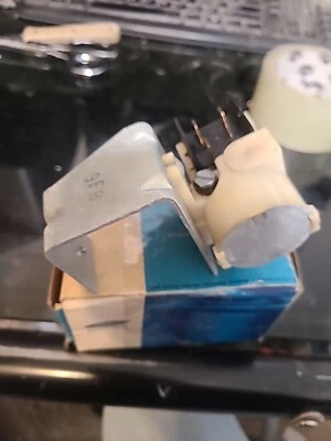 Interruptor de lavadora de para-brisa Mercury Monterey Montclair 1967 novo na caixa C7MY 17A625 A FABRICANTE DE EQUIPAMENTO ORIGINAL - Imagem 1 de 2