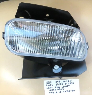NEW 1999-2004 Ford F150 250  +  1997-2002 Expedition Left Driver Side Fog Light - Image 1 of 4
