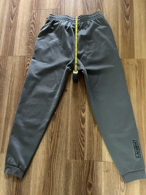 Pantalones deportivos Lacoste para hombre pequeños grises de vellón cónico pantalones de chándal deportivos caimanes Foto 1 de 4