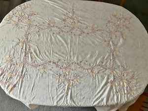 67.5” x 84” Machine Embroidered Rectangle Tablecloth Floral Design - Picture 1 of 14