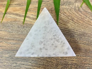 2,7 Zoll Selenit Dreieck Platte Kristall Aufladung Fliese Edelstein Reiki Chakra Wicca. - Bild 1 von 6