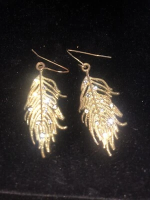 Pendientes Boho Colgantes Cristal Estrás Pluma Tono Dorado Foto 1 de 4