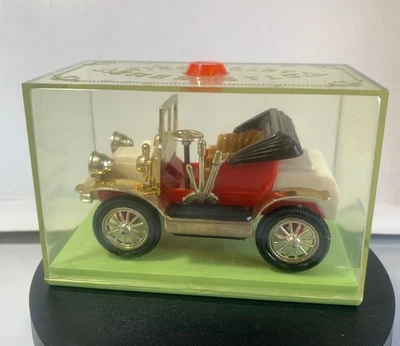 A retro car model. Vintage car models USSR 1/43 original box - Image 1 of 4