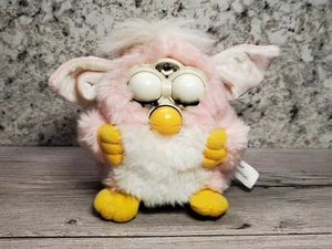 Vintage 1990's Furbish Electronic - Pink & White Japan Exclusive Animal - Picture 1 of 7