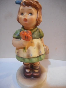Hummel "The Surprise"#431 Figurine 5.5" TMK6 club piece 2500013 - Picture 1 of 7