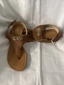 liz claiborne Camel Tan Sandals Size 9.5 NEW Flip Flops Brown Gold - Picture 1 of 7