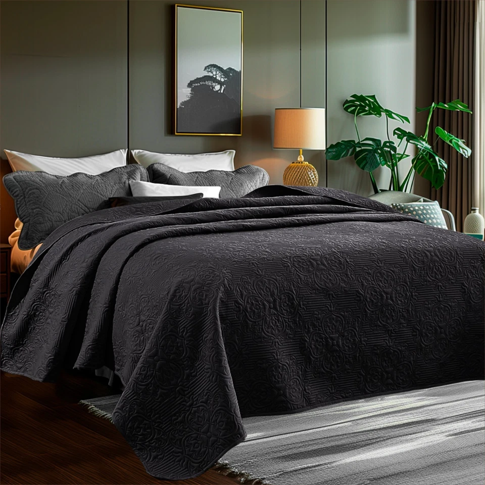 Quilt Queen Size Bedspread Ultrasonic Bedding Soft Lightweight Machine Wash - Image 1 of 1
