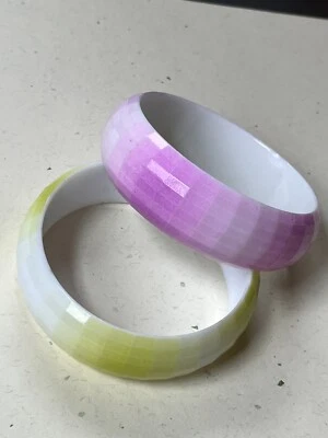 Lote de brazalete brazalete de plástico verde amarillento y púrpura rosado ombre - Foto 1 de 4