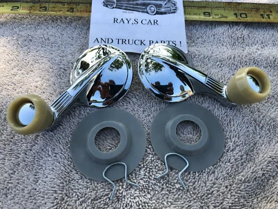 NEW 1949 TO 1964 REPLACEMENT INTERIOR WINDOW VENT CRANK HANDLES ( IVORY KNOBS )  - Image 1 of 4