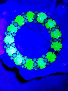 Vintage Warner Uranium Glass & Green Rhinestone Circle Round Brooch - Picture 1 of 13