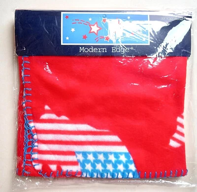 Manta de lana roja con bandera de Estados Unidos/mapa patriota bebé guardería Foto 1 de 4