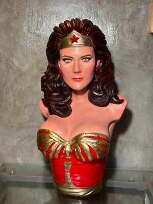 WW Lynda BUST 2 FFET custom LIFE SIZE statue  fan art FINET - Image 1 of 4