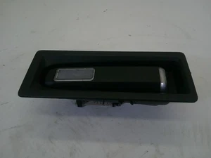 CITROEN C3 PICASSO BOOT TORCH AND CHARGING DOCK 2009-2015 - Picture 1 of 12