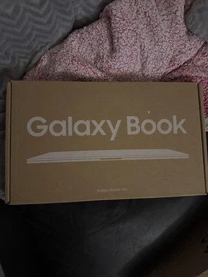 SAMSUNG Galaxy Book4 360 15,6" 2 in 1 computer portatile - Intel Core 5, 256 GB SSD, grigio - Immagine 1 di 4