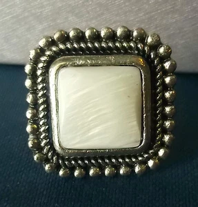 Anello con Pietra MADREPERLA n°27 MONTATURA IN SILVER PLATED REGOLABILE - Picture 1 of 1