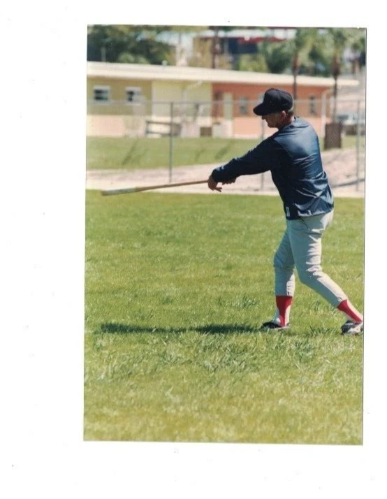 Carl Yastrzemski Boston Red Sox Original 4x6 Photo - Image 1 of 1