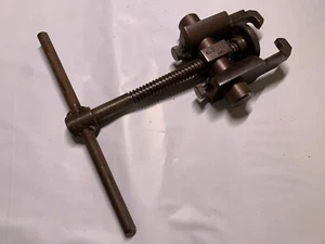 Alfa Romeo A30287 SPECIAL TOOL DIFFERENTIAL BEARINGS PULLER, MINT USED - Picture 1 of 4