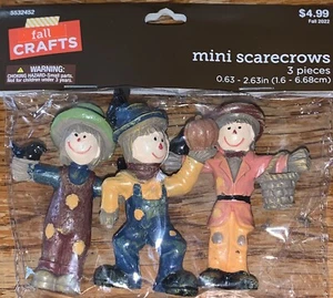 Hobby Lobby Otoño 2022 Artesanías ~ Paquete de 3 Espantapájaros de Cerámica 2.75” Alto ~ NUEVO - Imagen 1 de 2