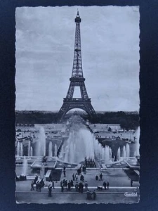France LA TOUR EIFFEL et les FOUNTAINES c1950s RP Postcard by Chantal - Picture 1 of 2