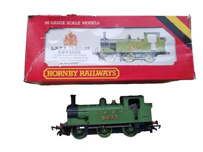 HORNBY R252 CLASS J83 0-6-0 BRITISH TANK LOCOMOTIVE LNER #8477 (BOXED) 00 SCALE - Image 1 of 4