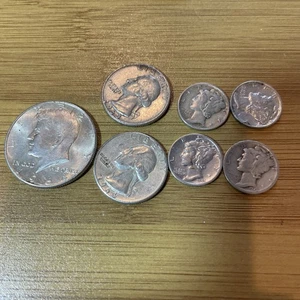 Lot of a Kennedy Half 2 Quarters and 4 90% Silver Dimes Total Content 1oz Silver - Picture 1 of 4