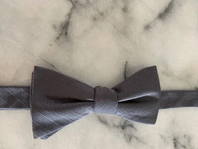 NWOT JF J Ferrar Solid Gray Jacquard Adjustable Pretied Bowtie Bow Tie MSRP $30 - Image 1 of 4