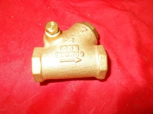 Horizontal Swing Style Check Valve 1/2" NPT 200W00 for Liquids - Picture 1 of 1